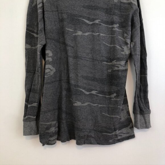ALTAR'D STATE Gray Camo Camouflage Waffle Knit Thermal Long Sleeve Tee Top Small - Picture 11 of 11